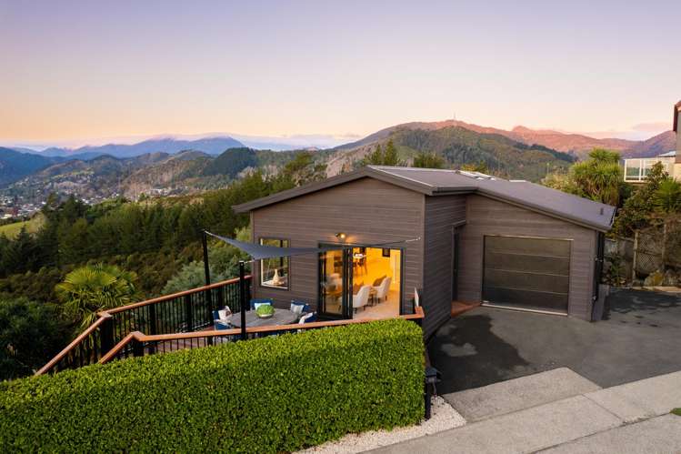 319 Princes Drive Britannia Heights_27