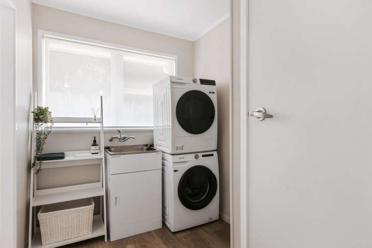 8 Highfield Crescent Brookfield_28