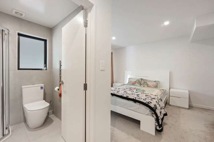 1/22 Spinella Drive Bayview_20