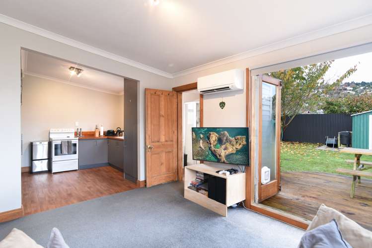 6 Coburn Avenue North East Valley_13