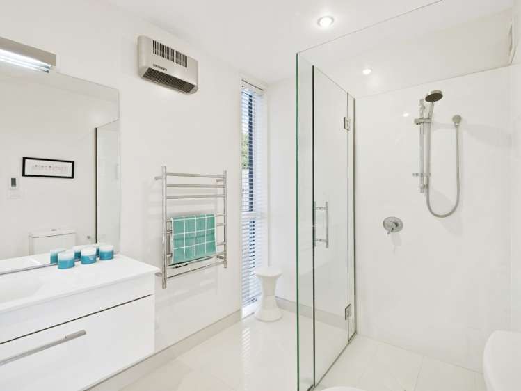 98 Glenstrae Road Redcliffs_13