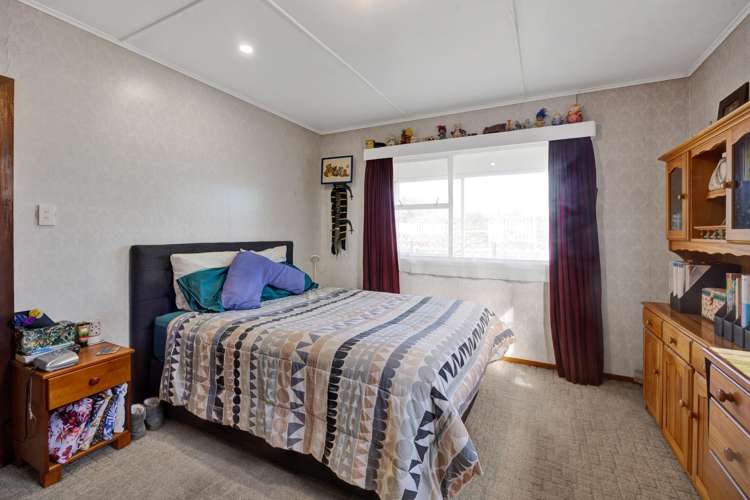 4 Kerry Lane Hawera_13