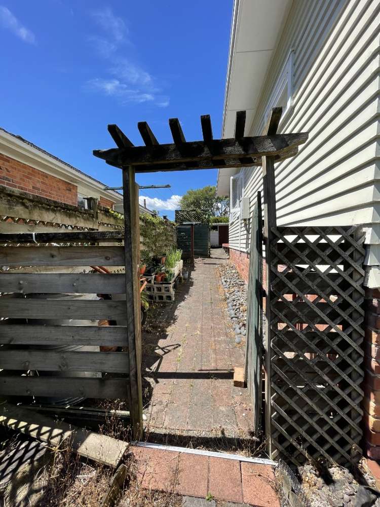 53 Kaurilands Road Titirangi_16