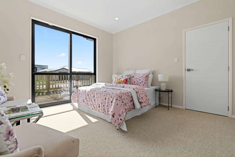 17 Korowhiti Road Clarks Beach_13