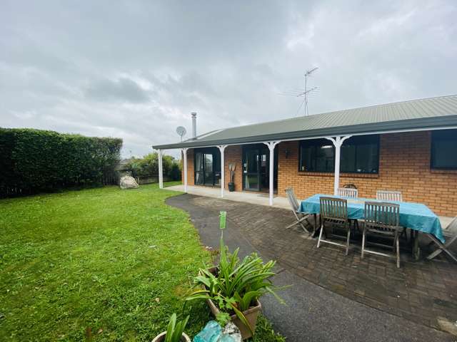 39 Edgewater Parade Waiuku_1