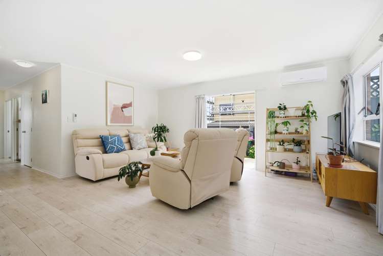 2/154 East Coast Road Forrest Hill_9