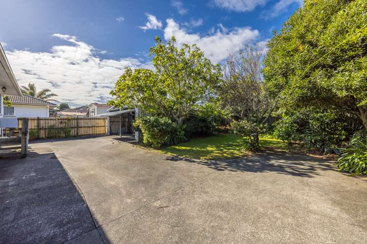 30 Matapouri Road Mangere Bridge_21
