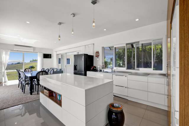 16 Links Drive Waiwhakaiho_2