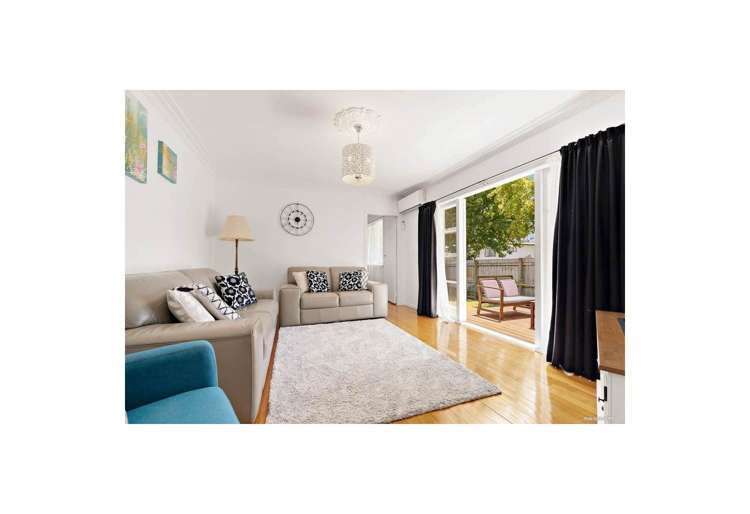 27 Fairdene Avenue Henderson_5