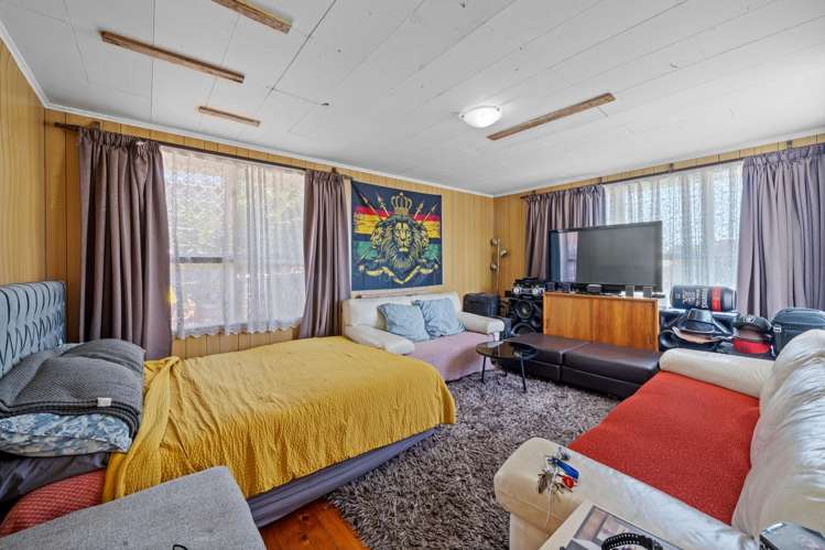 54 Cobham Crescent Otara_1