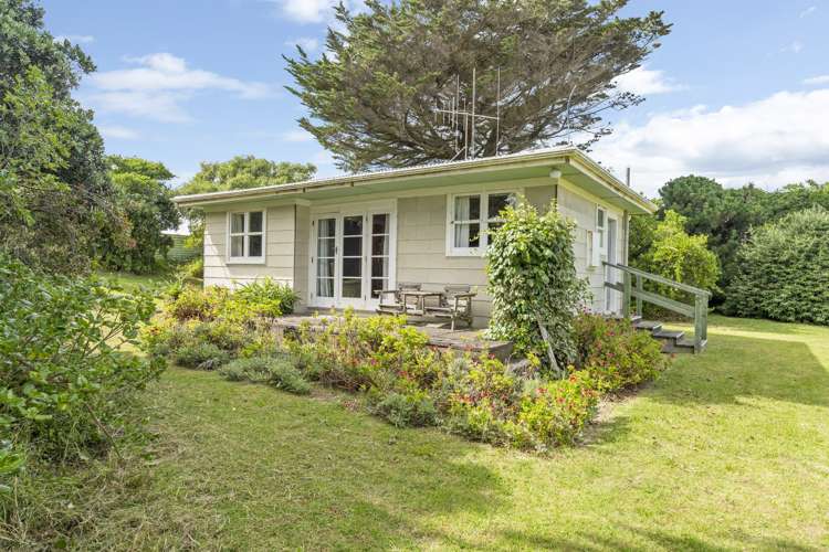 39a Tasman Road Otaki Beach_11