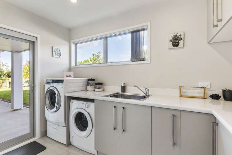 30 Columbia Crescent Beachlands_16