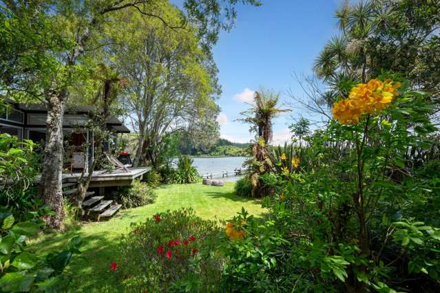 Your Lakeside Retreat Awaits at Tumoana Bay