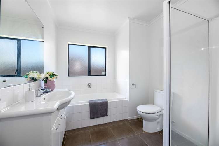 49 Makora Road Massey_11