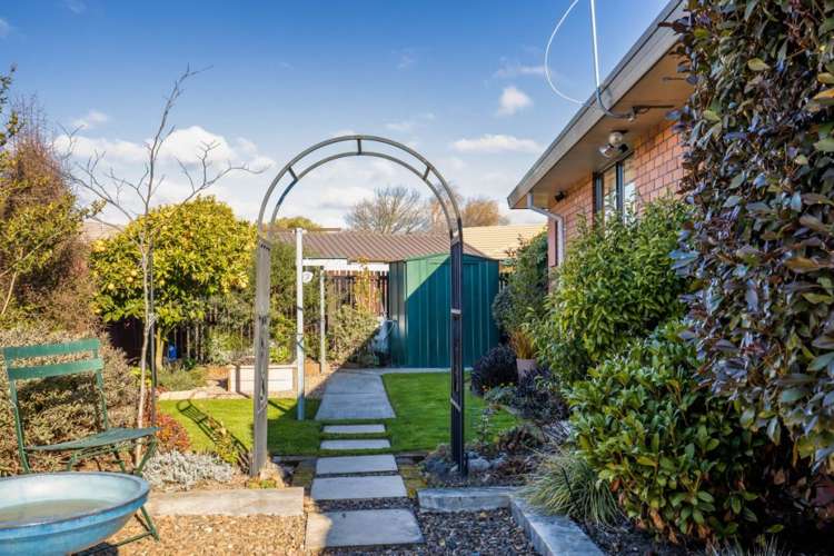 2/35 Ben Nevis Drive Broomfield_10