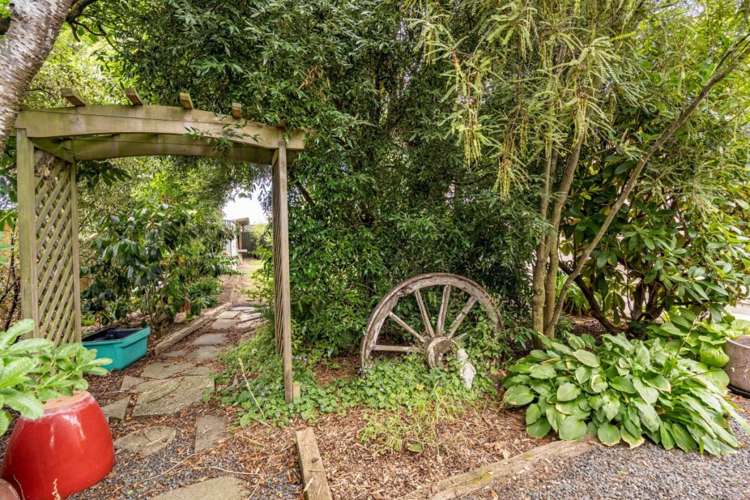 775 Queens Drive Waikiwi_25