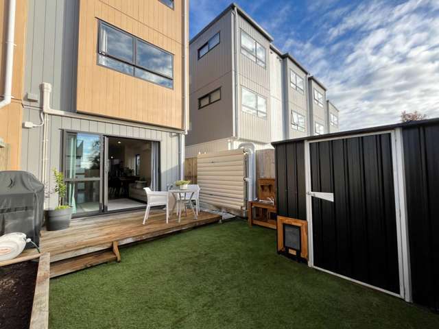 16/8 Arney Road Ranui_1