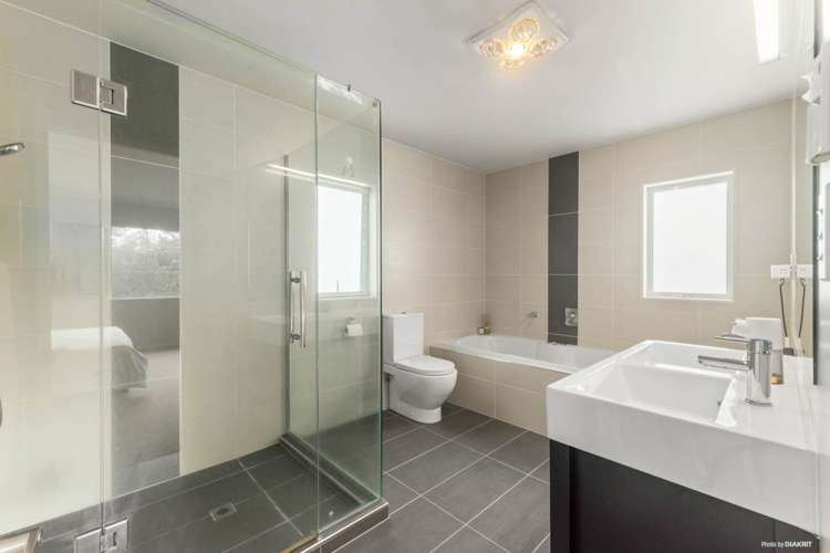 684 Beach Road Browns Bay_17