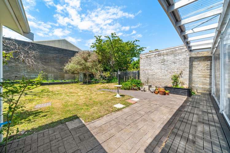 22 Kensington Avenue Petone_26