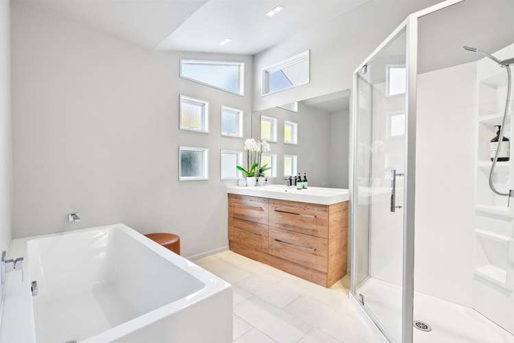 156 Valley View Road Otaika_16