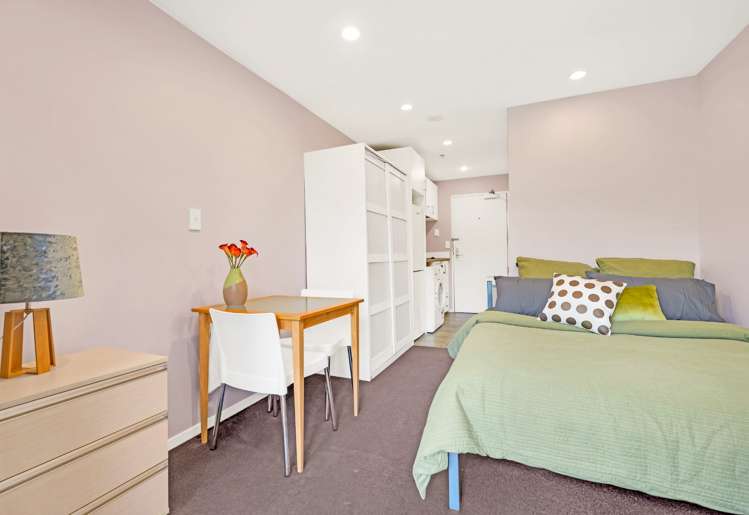 7N/23 Emily Place 10015_2