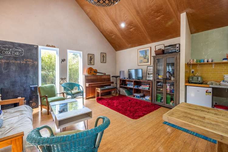 16 Te Makiri Road Onetangi_5