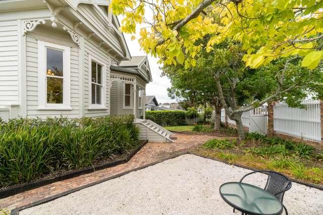 210 Carrington Road Mount Albert_3