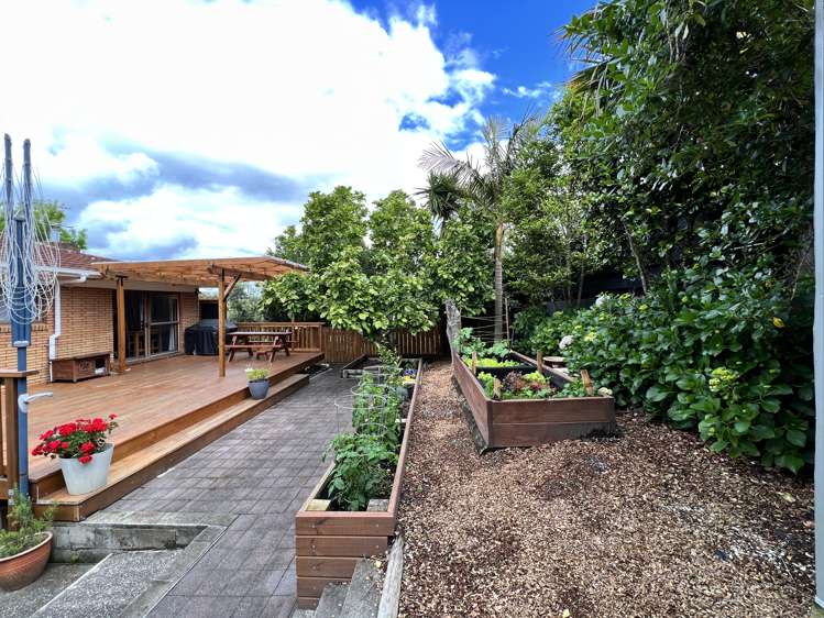 14 Birdie Place Red Beach_26