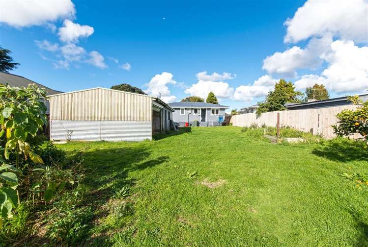 46 Cobham Crescent Kelston_3