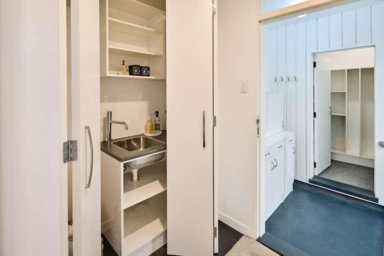 3 Surrey Street Tawa_16