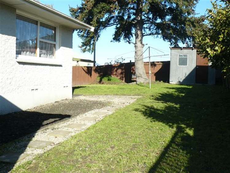 7 Livingstone Street West End_21