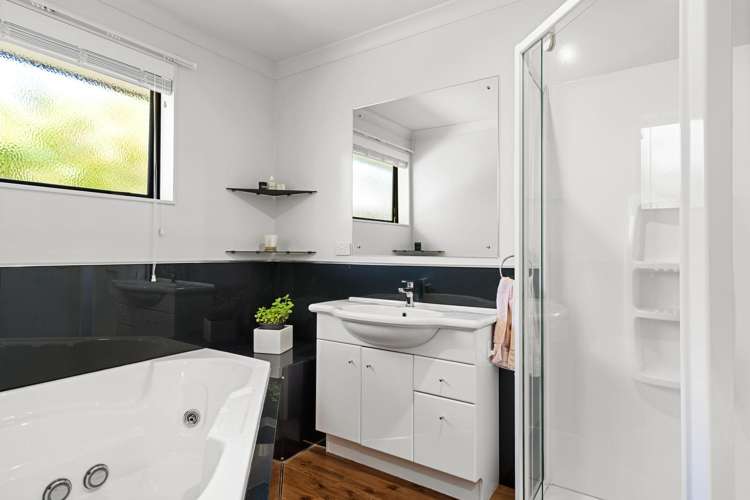 15 Kingsford Drive Stoke_18