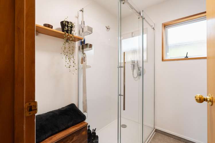 69 Greenacres Street Macandrew Bay_18