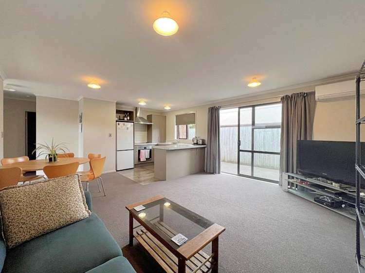 2/108 Old Farm Road 1076_5