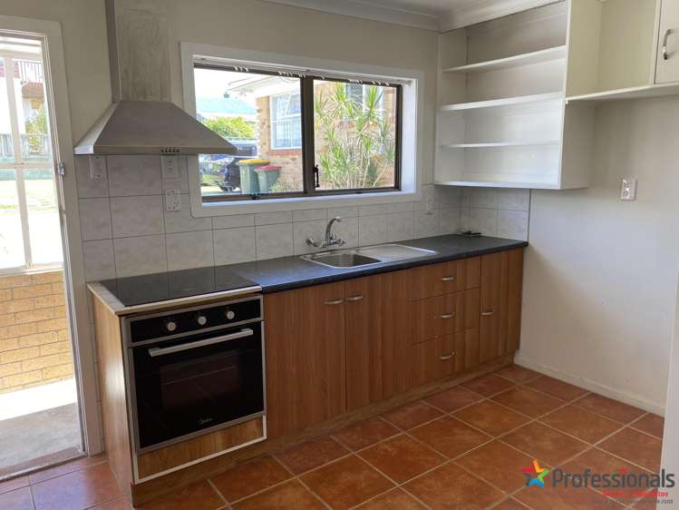 2/85A station Road Papatoetoe_1