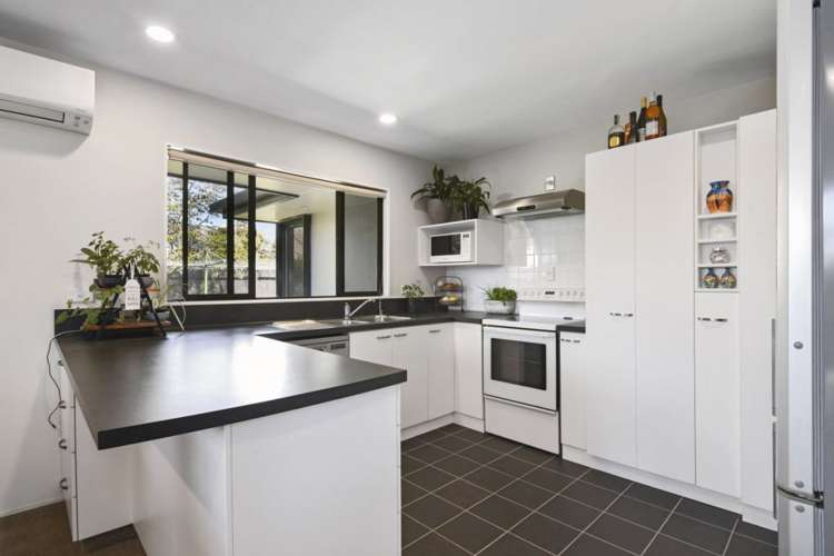 8 Albizia Place Richmond_9