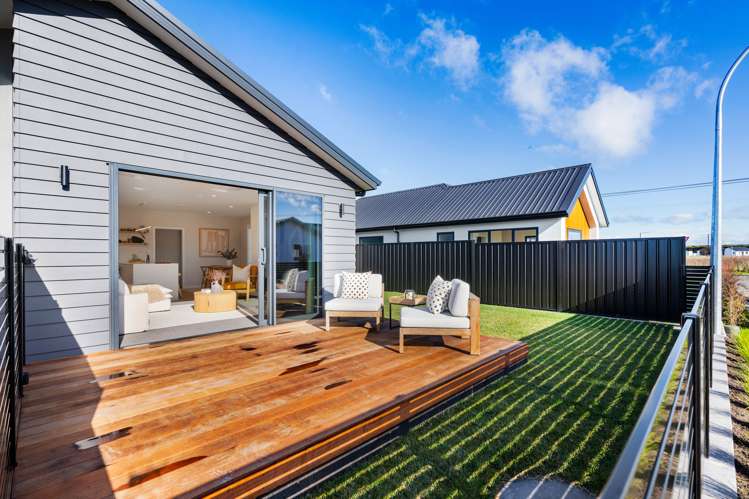 7/102 Eriksen Road Te Awa_7