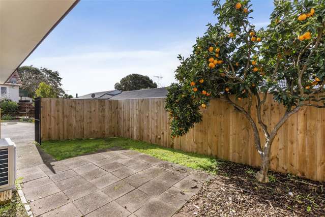 2/8 Ingram Street Papakura_3