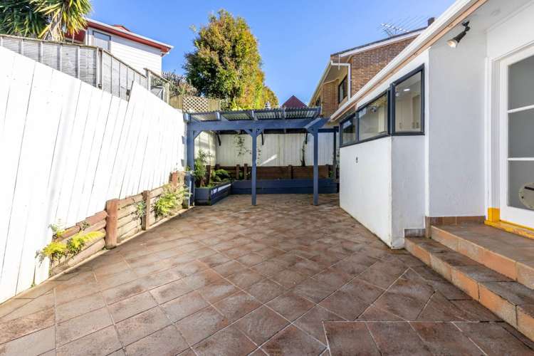 1/56 Oaktree Avenue Browns Bay_23