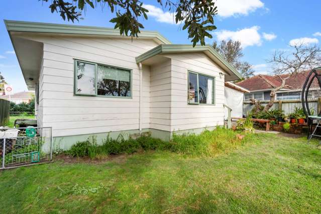 1 Robertson Road Ranui_2