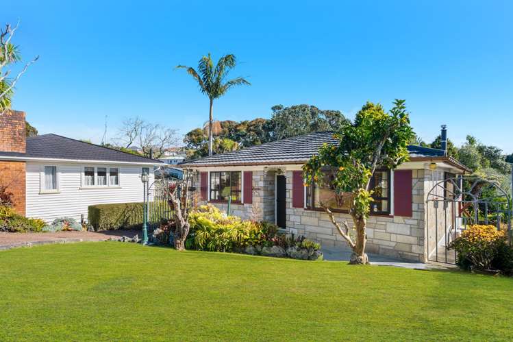 11 Eaton Road Hillsborough_19