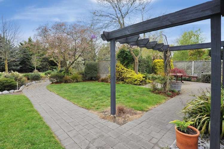 454 Johns Road Fernside_17