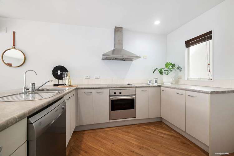 11/48A Exmouth Road Northcote_4