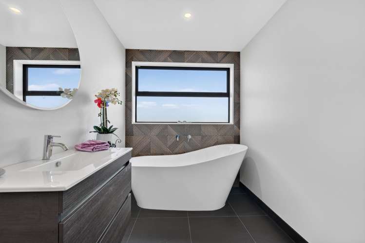 43 Graeme Foote Street Darfield_15