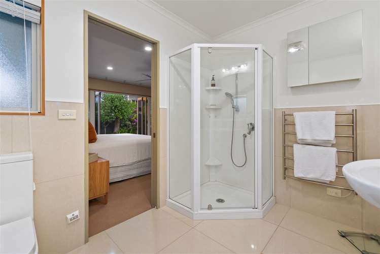 3 Takapu Place Huntington_19