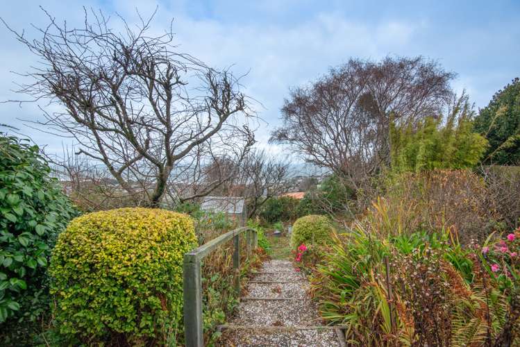 139 Easther Crescent Kew_16