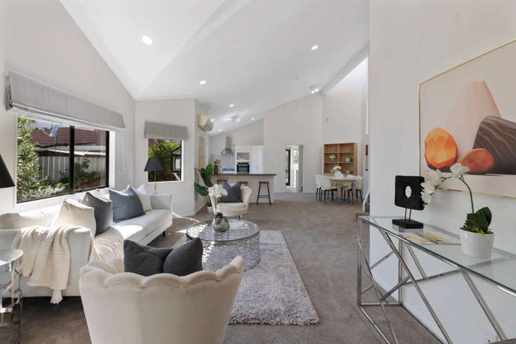 2/74 Simmental Crescent Somerville_2