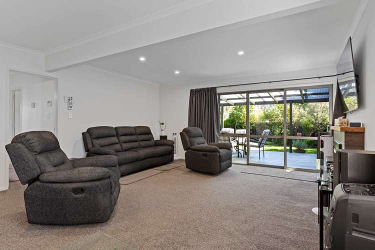 116 Clayton Road Mangakakahi_7