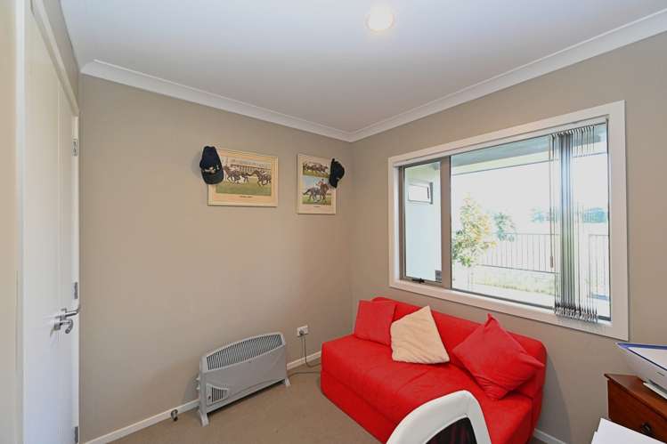 32 Orotu Drive Poraiti_9