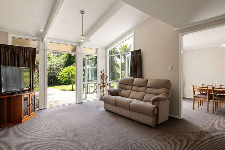 23 Gilbass Avenue Hamilton Lake_9